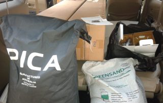 Material filter rumah tangga yang siap dikirim ke lokasi proyek, saya masih menggunakan mobil keluarga untuk mengangkunya :) foto 2/10/2012