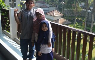 Anak-anak saya dalam satu kesempatan berlibur di Bogor